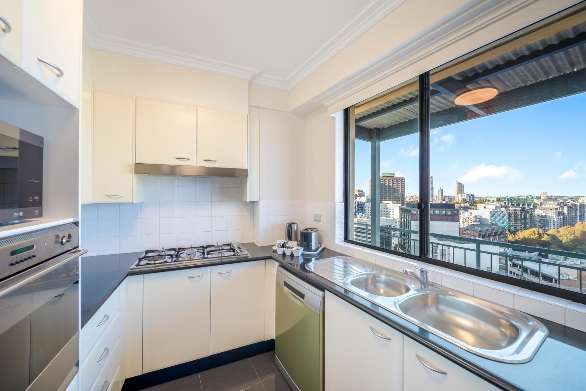 Oaks Sydney Castlereagh Suites Exterior foto
